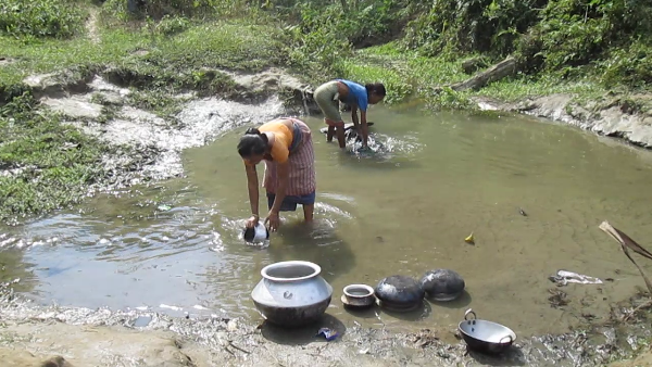 Tribal families of Warenbari area lacks basic needs