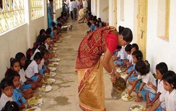 5,22,551 students covered under midday meal scheme: Lower grade of food still served to the students