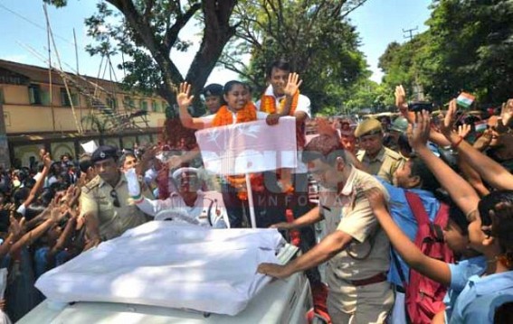 Produnova girl waited for 3 hours after her long tired journey inside Agartala Airport to receive a RED-Welcome : Tripura Sports Minister credits state govt. for Dipaâ€™s becoming perfect in â€˜Vault of Deathâ€™ ! 