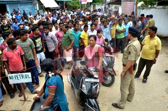 CPI-M goons halt public strike for Fuel Crisis : Huge number of CPI-M cadres â€˜deployedâ€™ to control masses at 4 major petrol pumps 