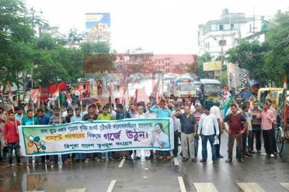 Trinamool hits road amidst massive raining