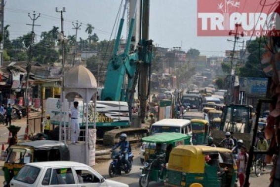 Flyover construction poses risky for the passerby