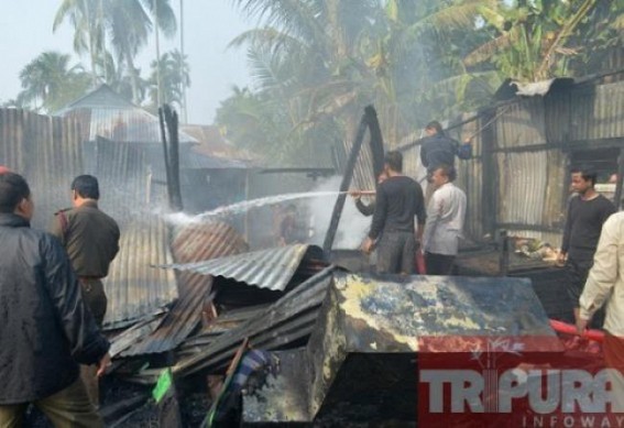 Fire engulfs 7 houses at Udaipur 