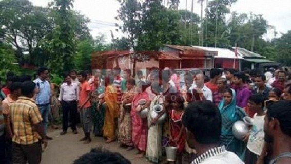 Water Crisis, Power Crisis : Locals block road Water Crisis, Power Crisis : Locals block road