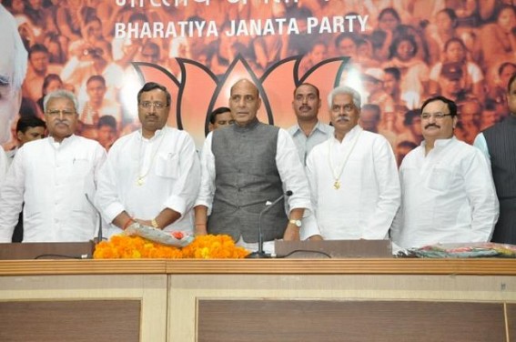 Deodhar greets Rajnath on birthday