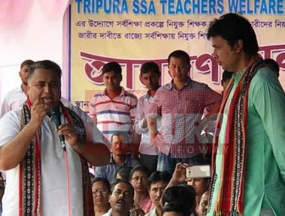 Deodhar addresses Hunger Strikers