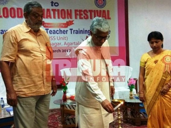 Utilize school infrastructure : CM told students