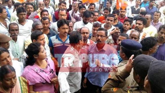 Attack upon BJP activist by Barjala MLA, BJP agitates