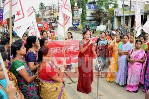 Left front's ‘Nari Samiti’ yet silent after 2 rapes in last 48 hours Left front's ‘Nari Samiti’ yet silent after 2 rapes in last 48 hours