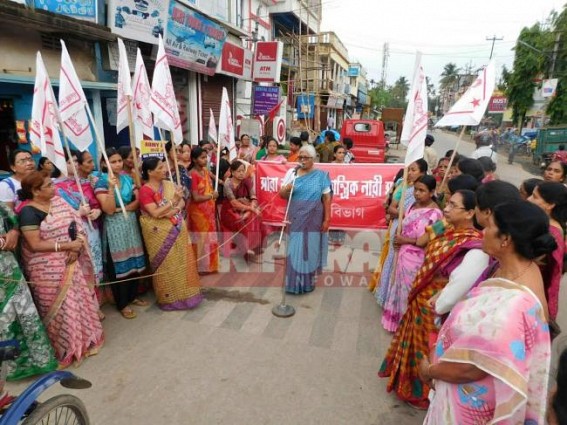 Nari Samiti hits Agartala street against Haryana rape incident : silent about Udaipur rape case Nari Samiti hits Agartala street against Haryana rape incident : silent about Udaipur rape case