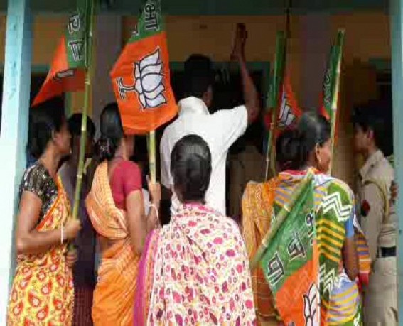 MGNREGA scams : BJP locks Panchayat MGNREGA scams : BJP locks Panchayat