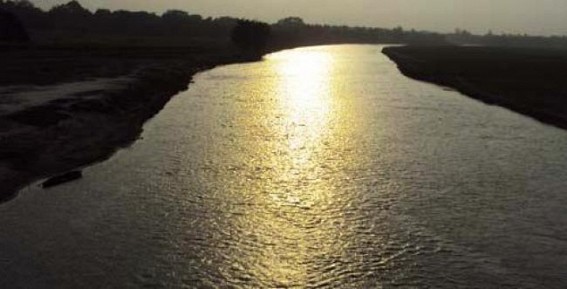 Two brothers drowned in river Gomati Two brothers drowned in river Gomati