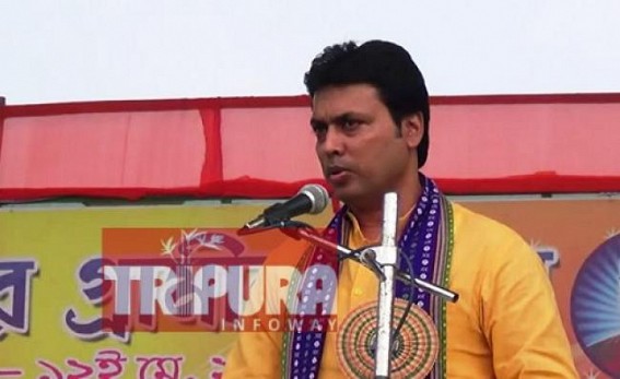 â€˜Tagore gave away Nobel prizeâ€™ : CM commits new embarrassing gaffe