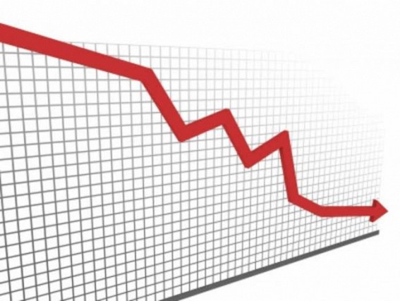 Fitch Ratings lowers India's FY19 growth forecast to 7.2% Fitch Ratings lowers India's FY19 growth forecast to 7.2%