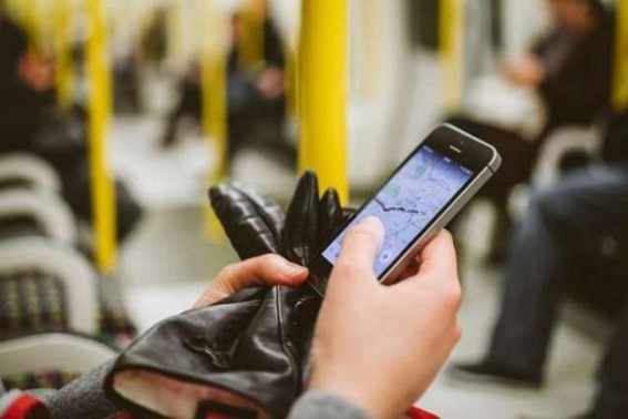 Privacy at high risk in compiling users' mobility data: Study