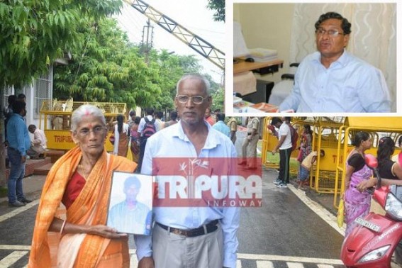 Former Bus-Conductor cum Murderer: Allegation raised against Tripura CPI-M Ex-Minister Manik Dey for brutally murdering Congress activist; Parents beg Justice after 18 years at Janata Durbar Former Bus-Conductor cum Murderer: Allegation raised against Tripura CPI-M Ex-Minister Manik Dey for brutally murdering Congress activist; Parents beg Justice after 18 years at Janata Durbar