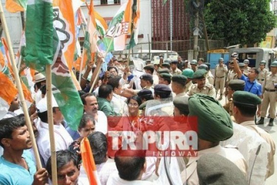 'It was a â€˜dangerousâ€™ decision indeed', says Congress on party office demolitions 