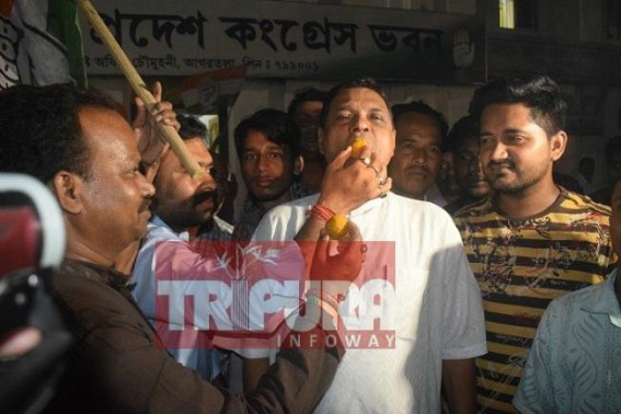 Tripura Congress celebrates Karnataka victory, distributes Laddus, burns firecrackers Tripura Congress celebrates Karnataka victory, distributes Laddus, burns firecrackers