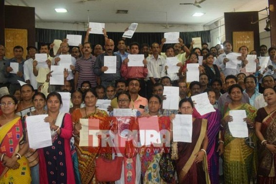 BJP Govtâ€™s new challenge : 1993's offer received Job-deprived political victims' demand Justice : Likely to demand jobs for eligible family members