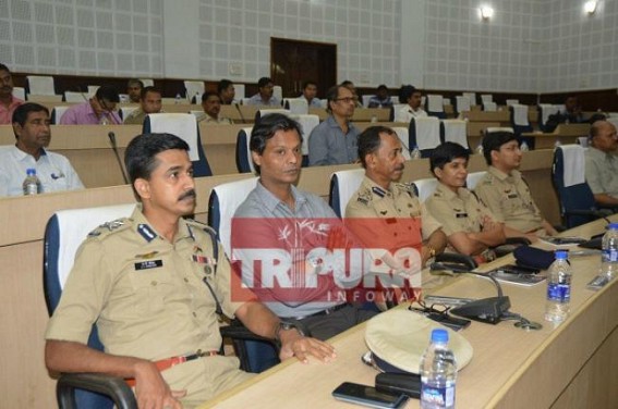 CM quotes â€˜honeyâ€™ for IAS, IPS Officers on Civil Service Day : â€˜Mother scolds children as she loves themâ€™, says CM