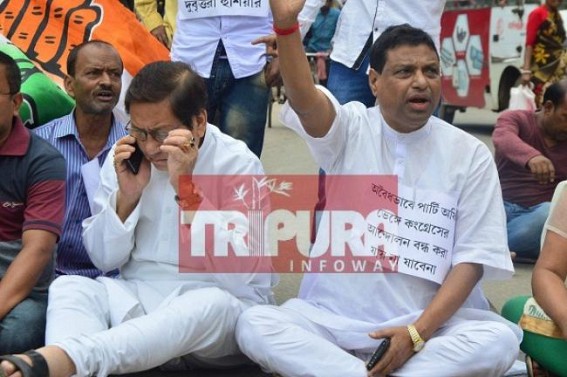 Congress blocks National Highway against Party Office Bulldozing drive by BJP Govt : â€˜Biplab is Barbaric ruler !â€™ scream Congress leaders