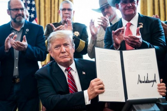 Trump issues 1st veto over border emergency