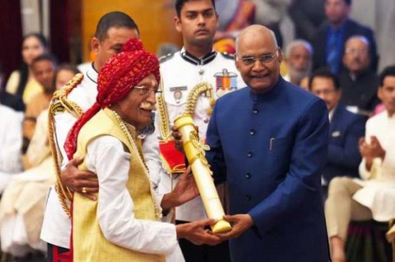 President presents Padma awards to 54 personalities President presents Padma awards to 54 personalities