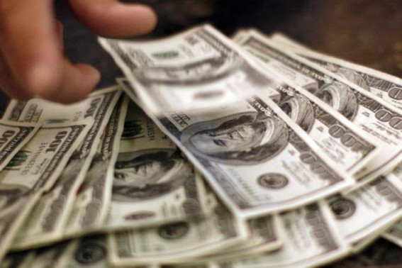 US dollar falls ahead of Federal Reserve's meeting