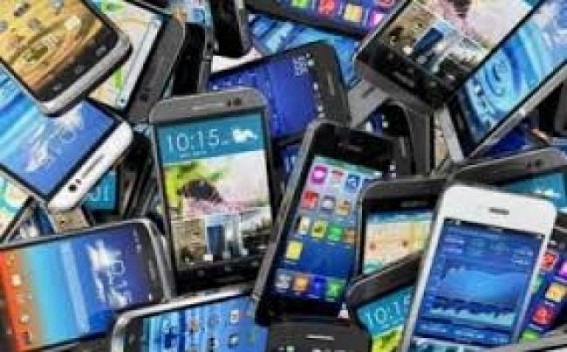 BJP facing questions on â€˜Why No Smart Phoneâ€™ for youths