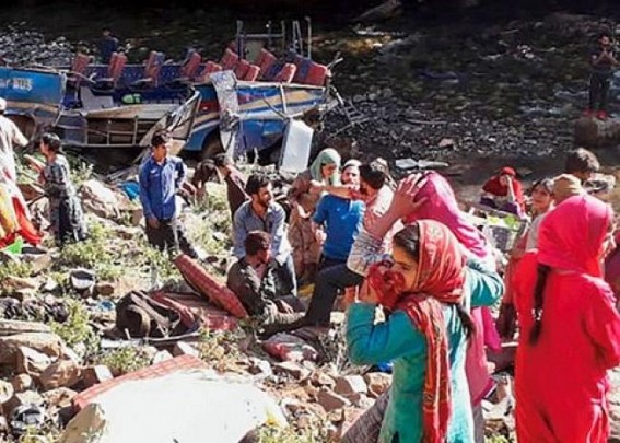 PM condoles loss of lives due to bus accident in Jammu and Kashmir