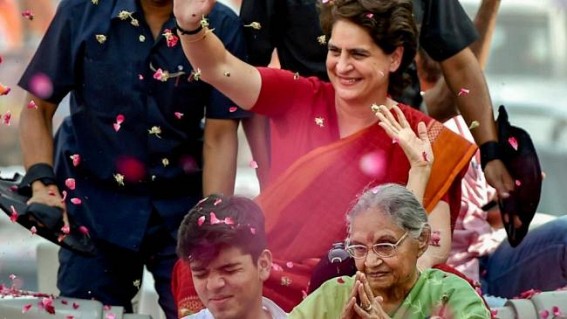 Hundreds pay homage to Dikshit at Congress HQ