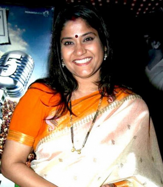 Renuka Shahane corrects troll who calls her a 