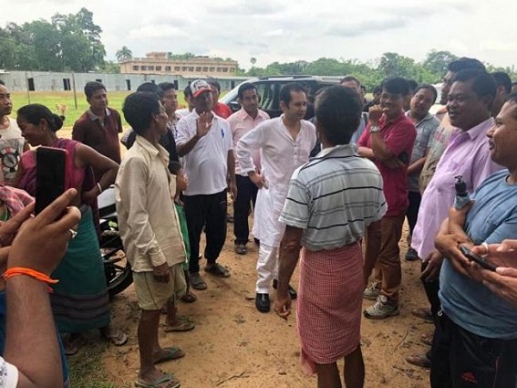 Pradyot Manikya offers financial helps to Jirania's storm affected people from own pocket