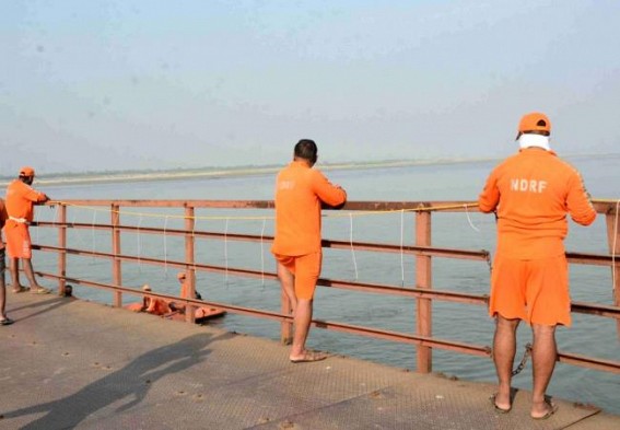 'Nisarga' may hit Maha coast by afternoon, flights curtailed 'Nisarga' may hit Maha coast by afternoon, flights curtailed