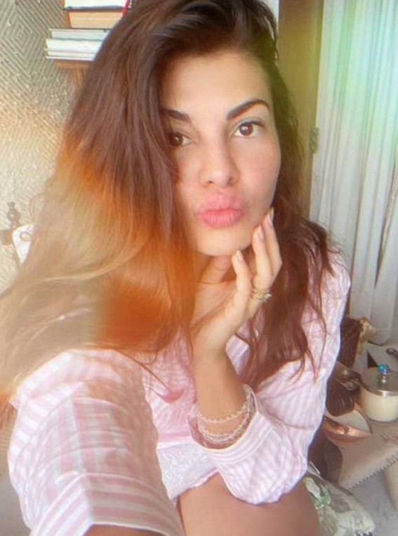 Jacqueline posts 'Monsoon Sunday' selfie Jacqueline posts 'Monsoon Sunday' selfie