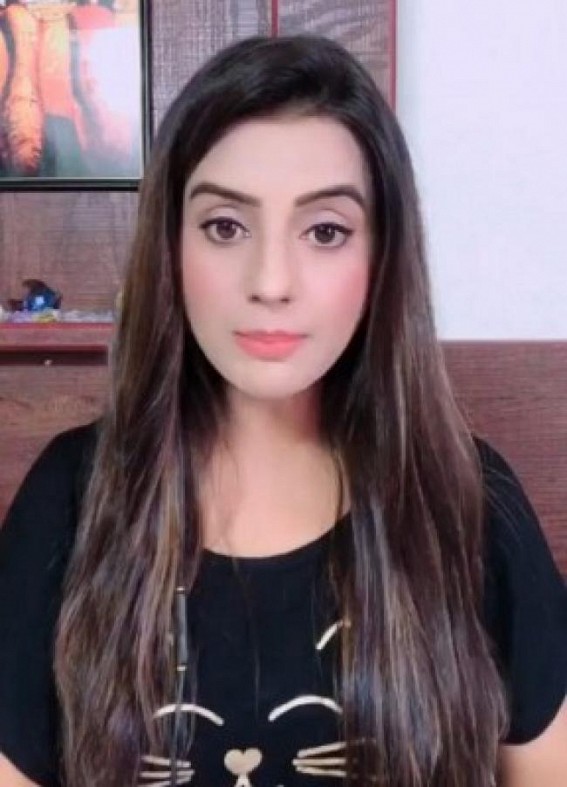 Bhojpuri actress slams Anubhav Sinha's remarks