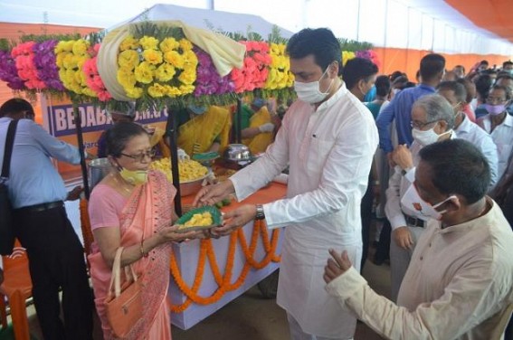 Tripura serves Vitamin C-enriched fruit juices to fight corona