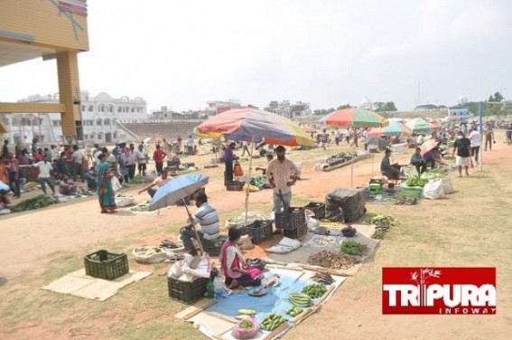 Markets are on Shift in Agartala in an attempt of COVID Control : National Positivity Rate 3.5 Lakhs, over 3,000 deaths in 24 hrs 