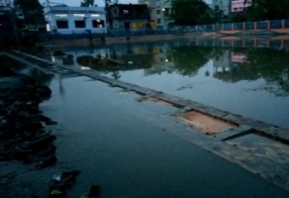 Biplab Debâ€™s first â€˜SMART Cityâ€™ venture of fixing Waterlogging turned another JUMLA : Banamalipurâ€™s poor construction work, corruption caused flooding after splash of rains
