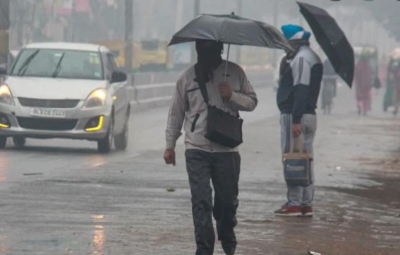 Delhi-NCR likely to see light rain with thunderstorm today: IMD Delhi-NCR likely to see light rain with thunderstorm today: IMD
