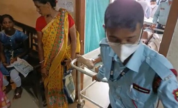 Man died in front of UCO Bank, Kaman Chowmuhani after Vomiting's Blood  