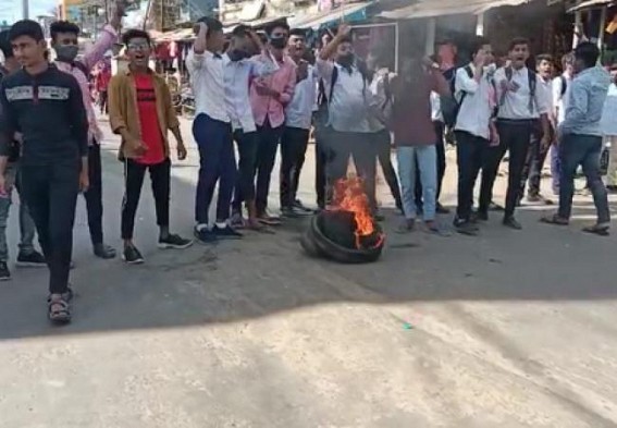 Tripura Students Blocked Road over Sudden Decisions of Education Dept, Blocked Road as Students were Fully Unprepared for 80 Marks Exams