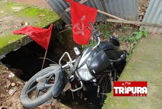 Uncontrolled Violence in Tripura under Biplab Deb : BJP goons Attacked in Opposition Programme at Capital City Agartala Uncontrolled Violence in Tripura under Biplab Deb : BJP goons Attacked in Opposition Programme at Capital City Agartala