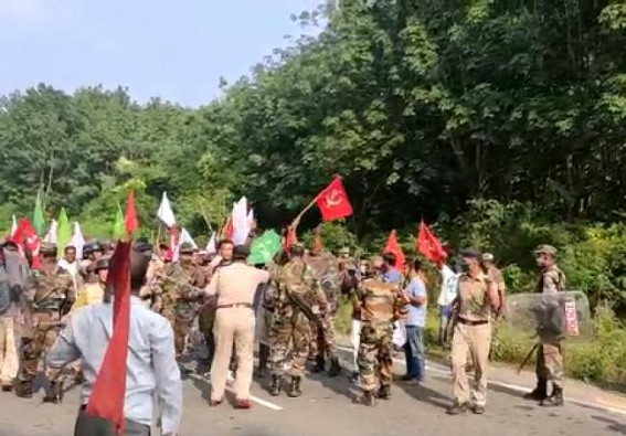 Tussle among Police and CPI-M in Patichari