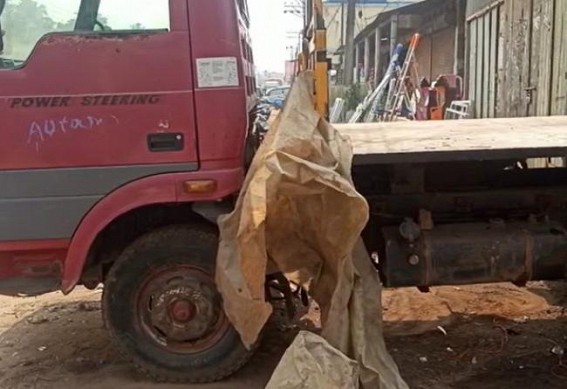 HIRA Regime’s Law & Order : Fuel theft from Municipal Vehicle amid Night Curfew