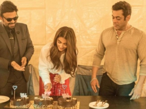 Salman, Venkatesh, Jagapathi Babu celebrate Pooja Hegde's birthday