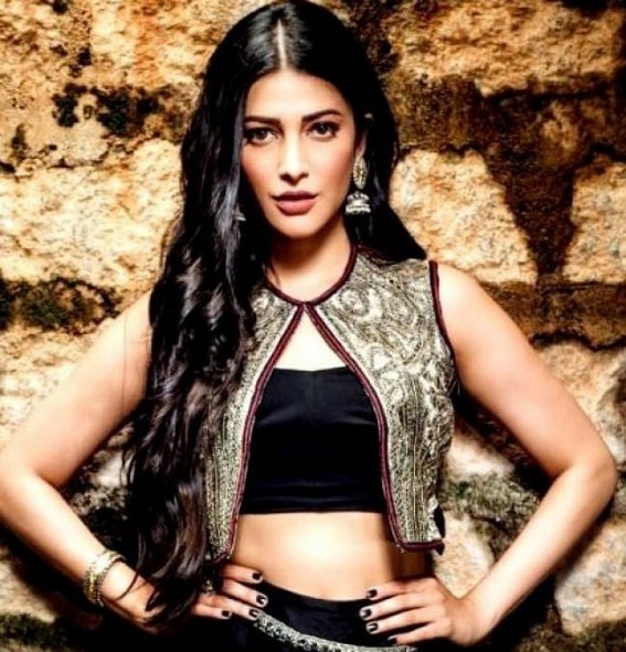 Shruti Haasan says she got her broken nose fixed after first film