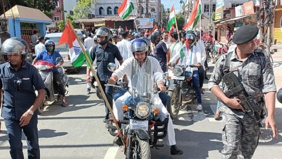 Sacked CM Biplab Deb roams alone from Banamalipur to Agartala-6 with media persons : Not even 15 people accompanied him