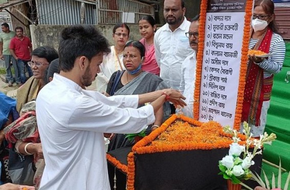 13 TMC workers were killed on 13th July 1993 on Calcutta Highway, TMC paid Tribute in Tripura 13 TMC workers were killed on 13th July 1993 on Calcutta Highway, TMC paid Tribute in Tripura