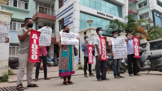 On 4 points demand, AIDSO placed memorandum to Director of Education On 4 points demand, AIDSO placed memorandum to Director of Education